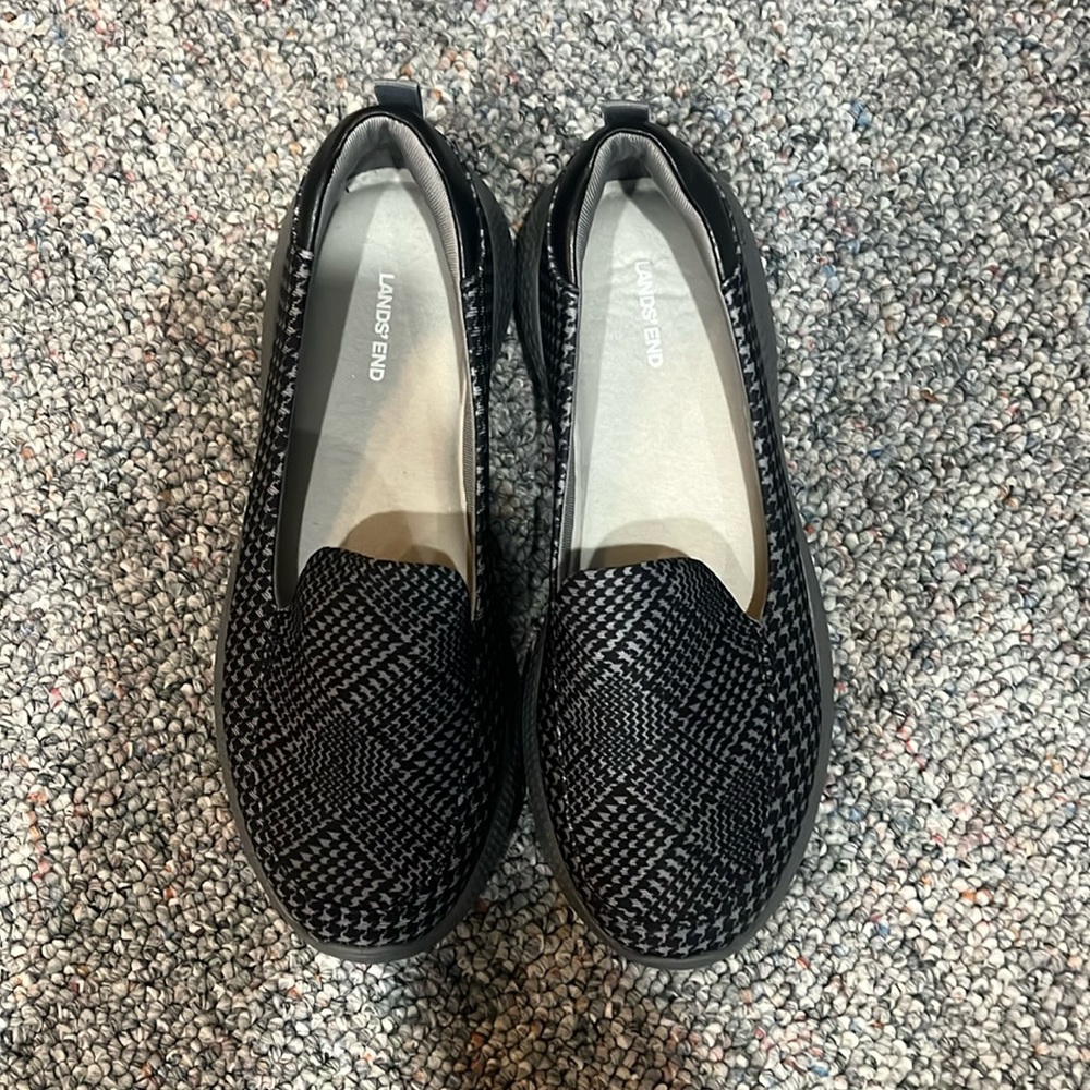 Women’s Gatas Comfort Slip On Shoes